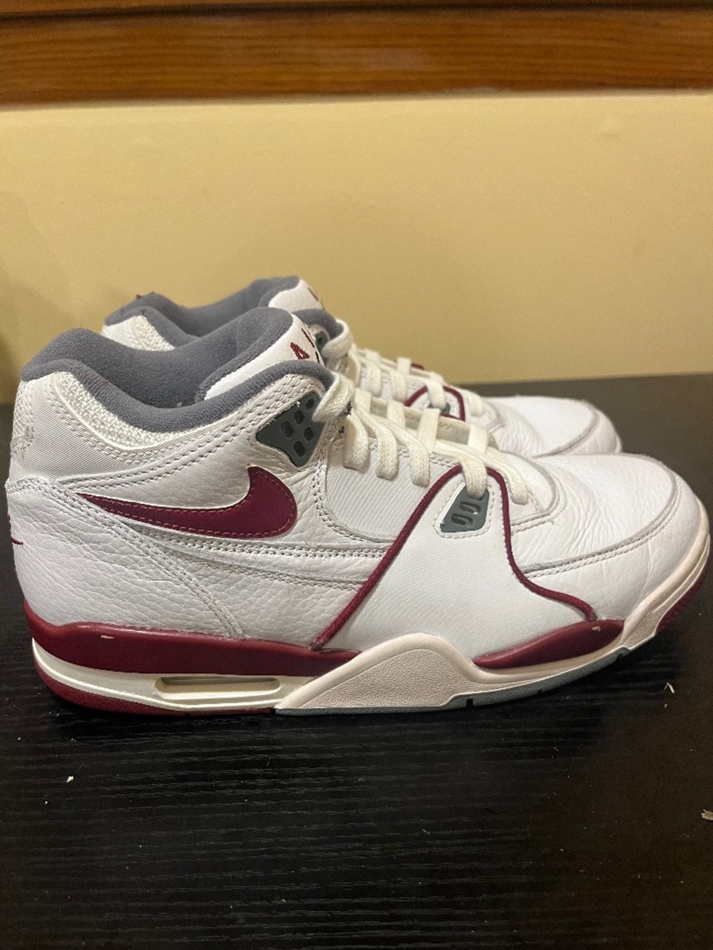 SIZE 9 W0MAN - Nike Air Flight 89 White Ash Grey Team Red